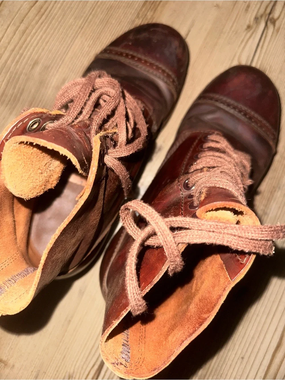 Men's Burgundy Leather Lace-Up Boots
